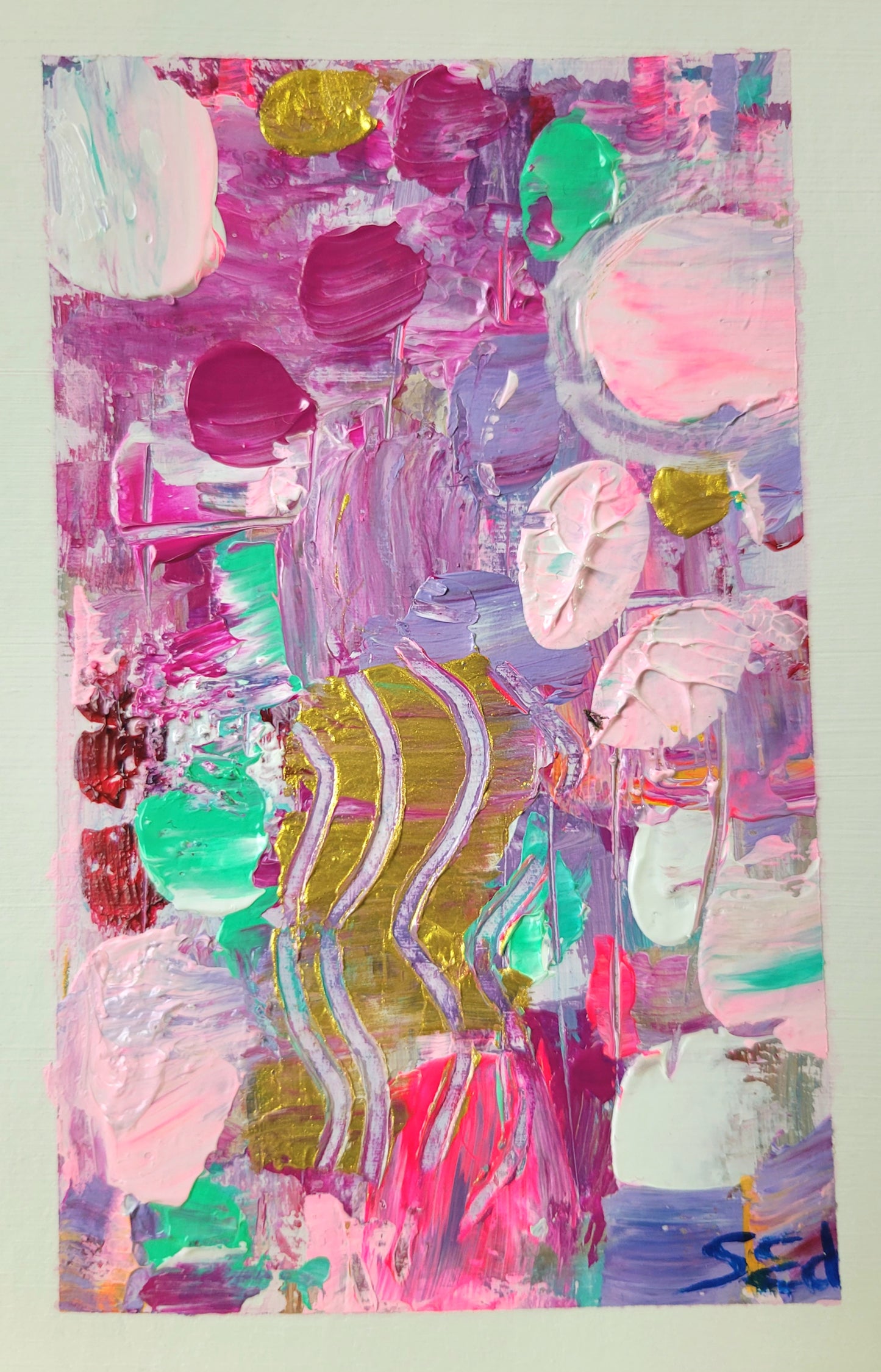 Gold in pink bubbles, 10x15cm