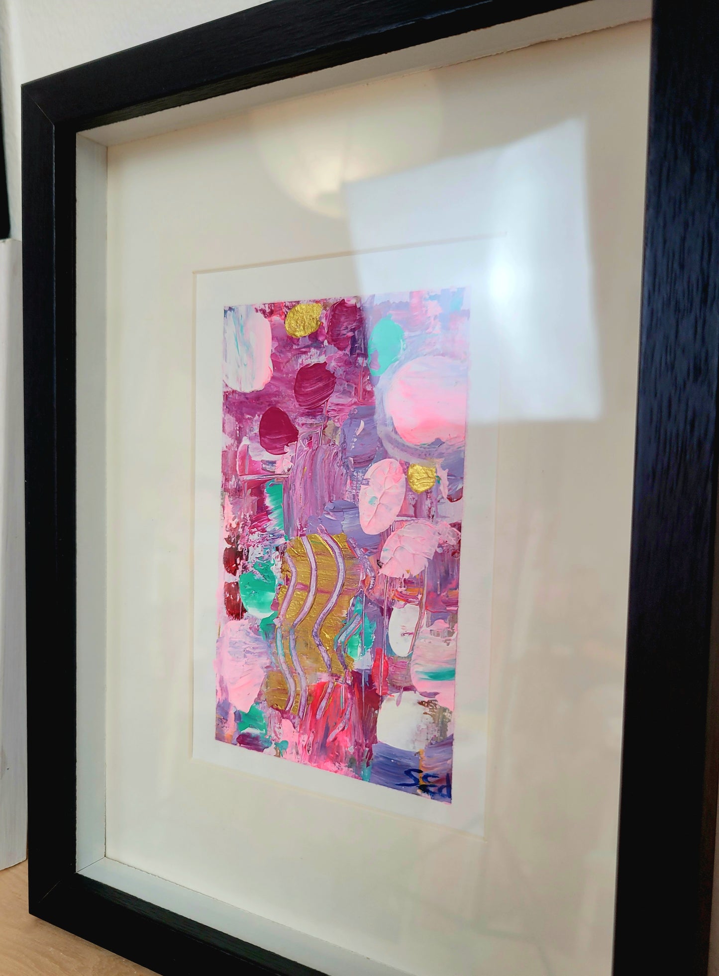 Gold in pink bubbles, 10x15cm