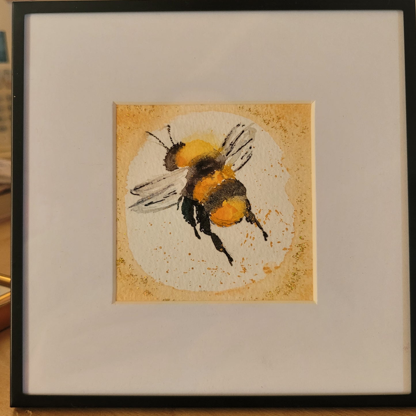 Watercolor ´Bumble bee in golden glitter´, 10x10cm